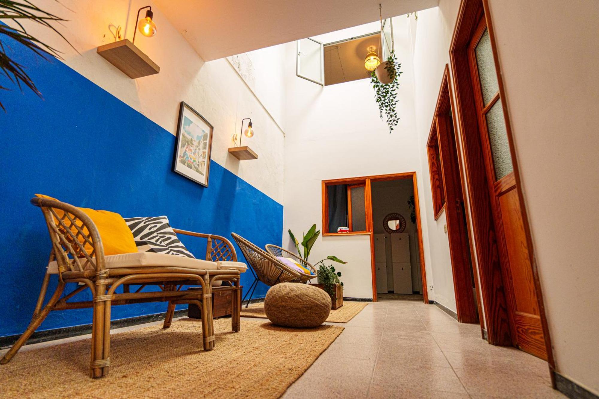 Dona Rose Surf Hostel Las Palmas de Gran Canaria Exterior photo